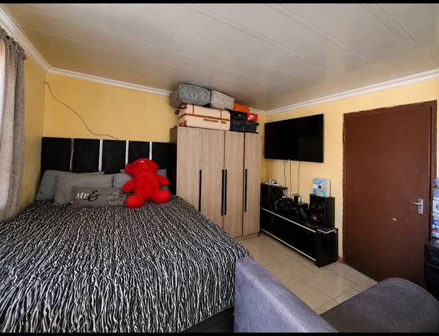 4 BEDROOM HOUSE FOR SALE IN VEREENIGING CENTRAL